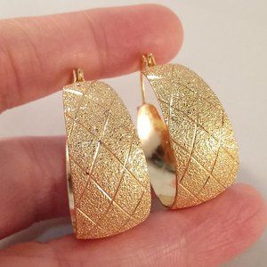 18K Yellow Gold Filled Diamond Carved Tapered Frosted Hoop Earrings Party Gift